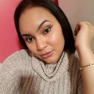 Meet your Posher, Noemi